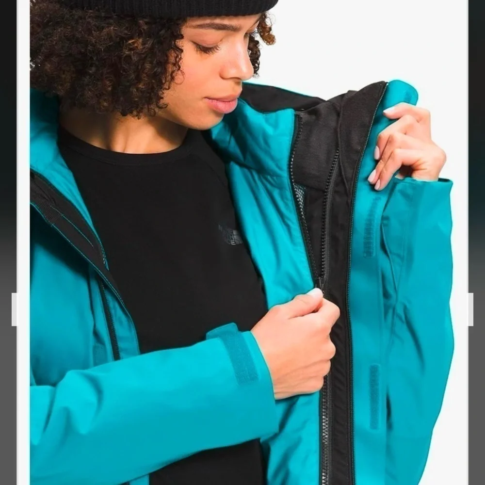 THE NORTH FACE Garner Triclimate Ski Jacket in Enamel Blue/TNF Black/Enamel Blue